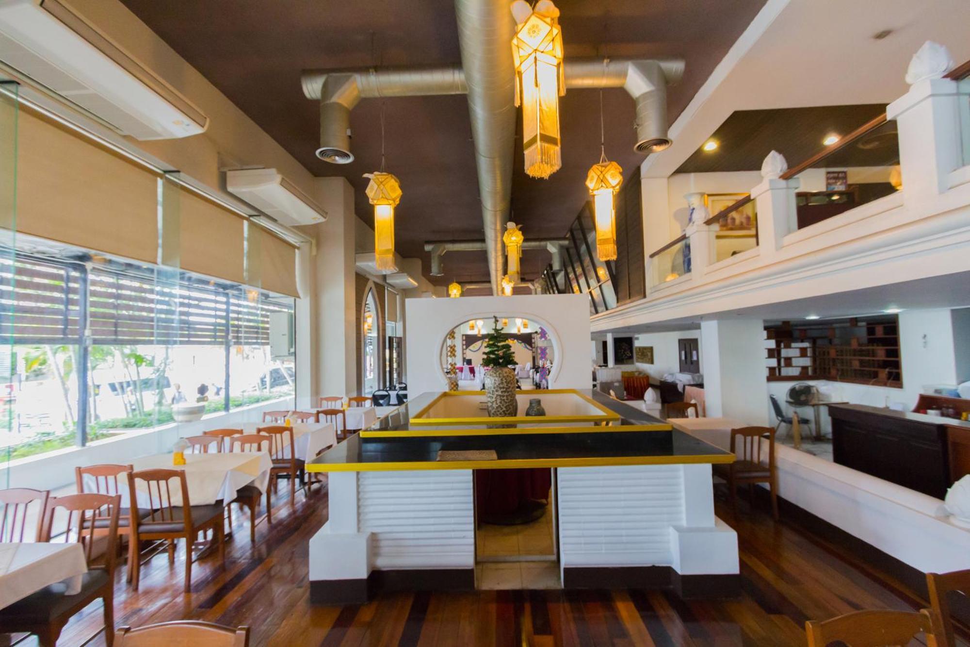 Bp Chiangmai City Hotel Чиангмай Екстериор снимка
