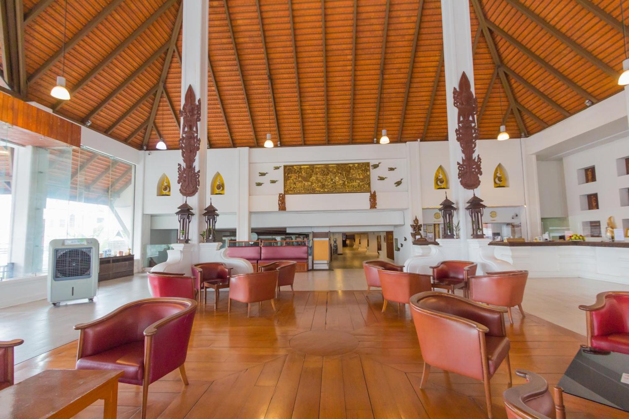 Bp Chiangmai City Hotel Чиангмай Екстериор снимка