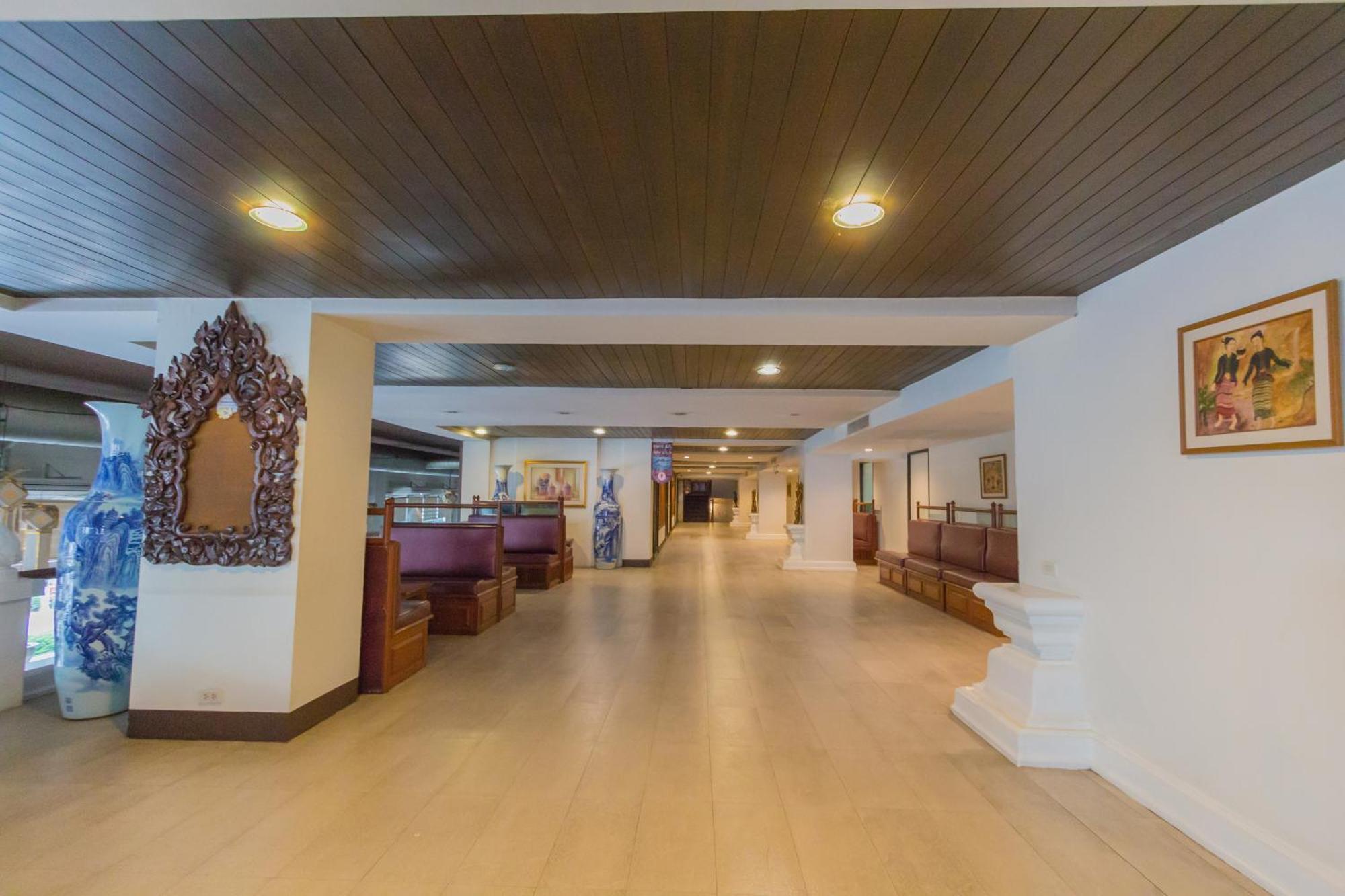 Bp Chiangmai City Hotel Чиангмай Екстериор снимка