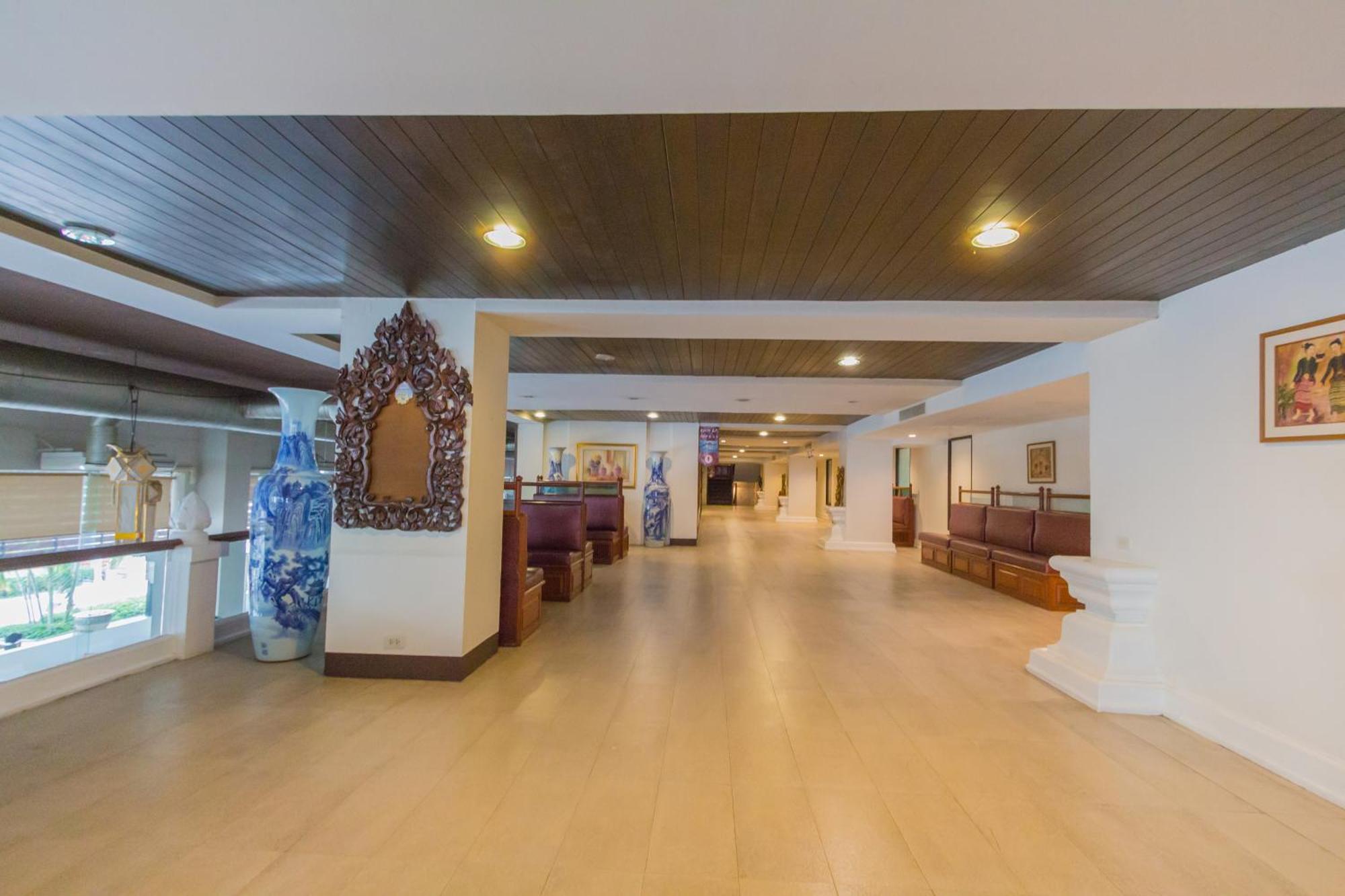 Bp Chiangmai City Hotel Чиангмай Екстериор снимка