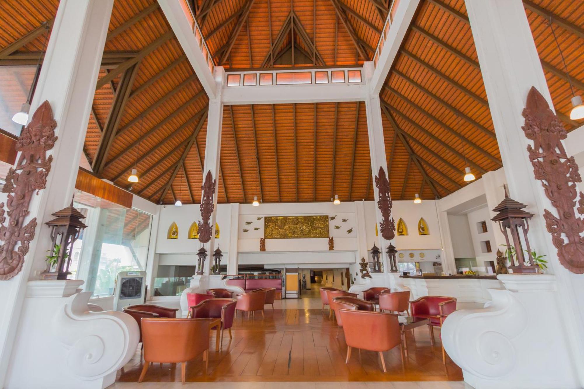 Bp Chiangmai City Hotel Чиангмай Екстериор снимка