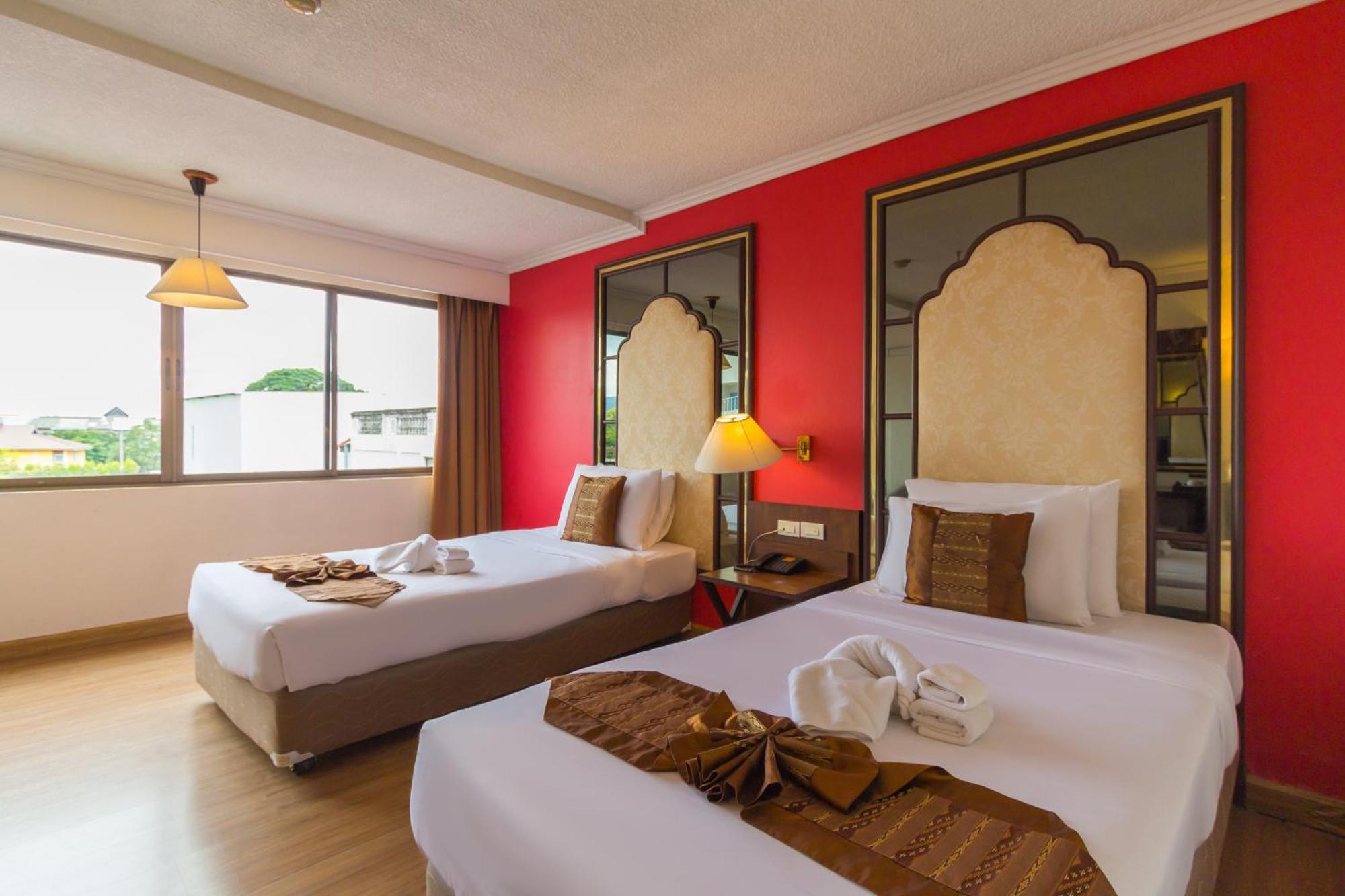 Bp Chiangmai City Hotel Чиангмай Екстериор снимка