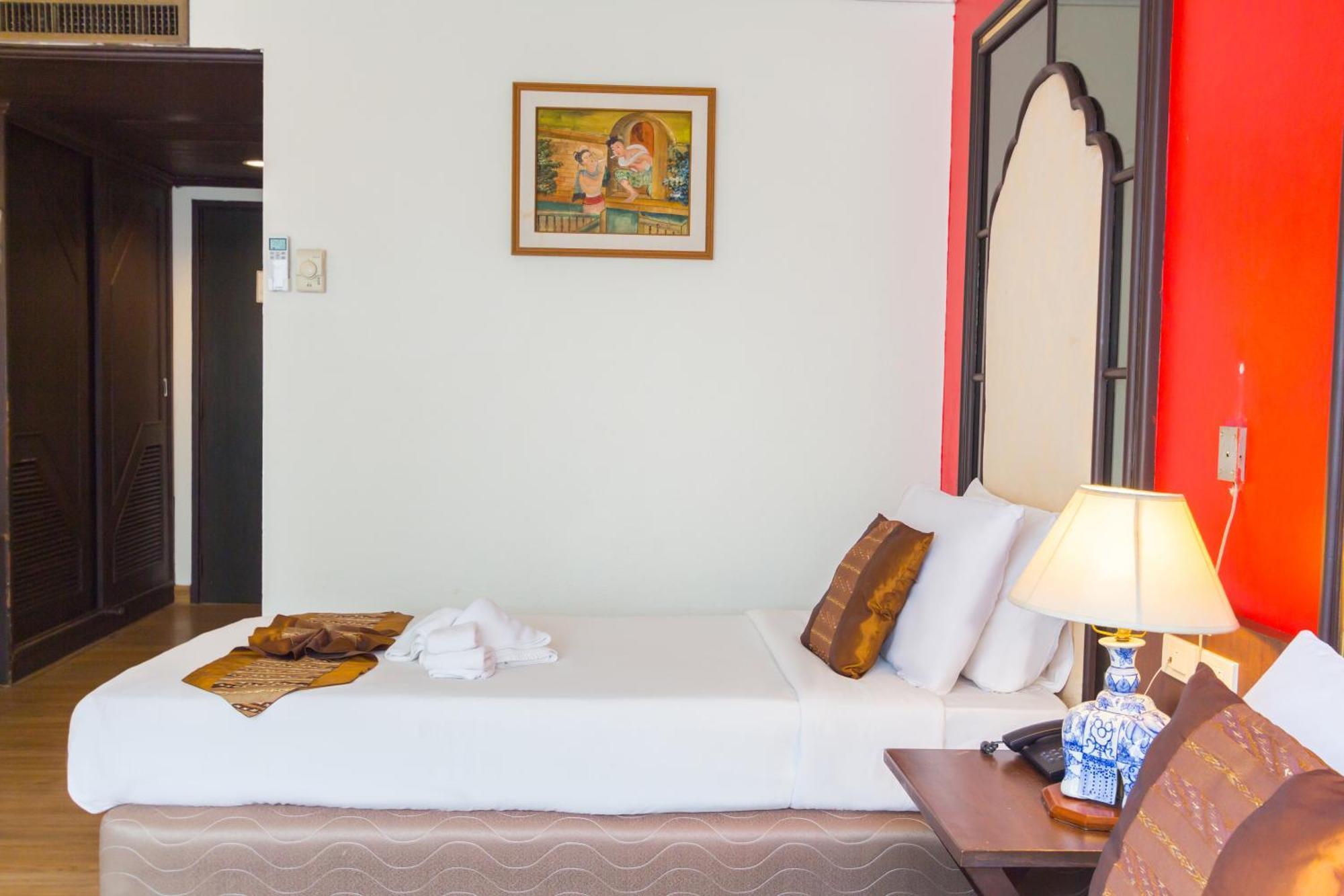 Bp Chiangmai City Hotel Чиангмай Екстериор снимка