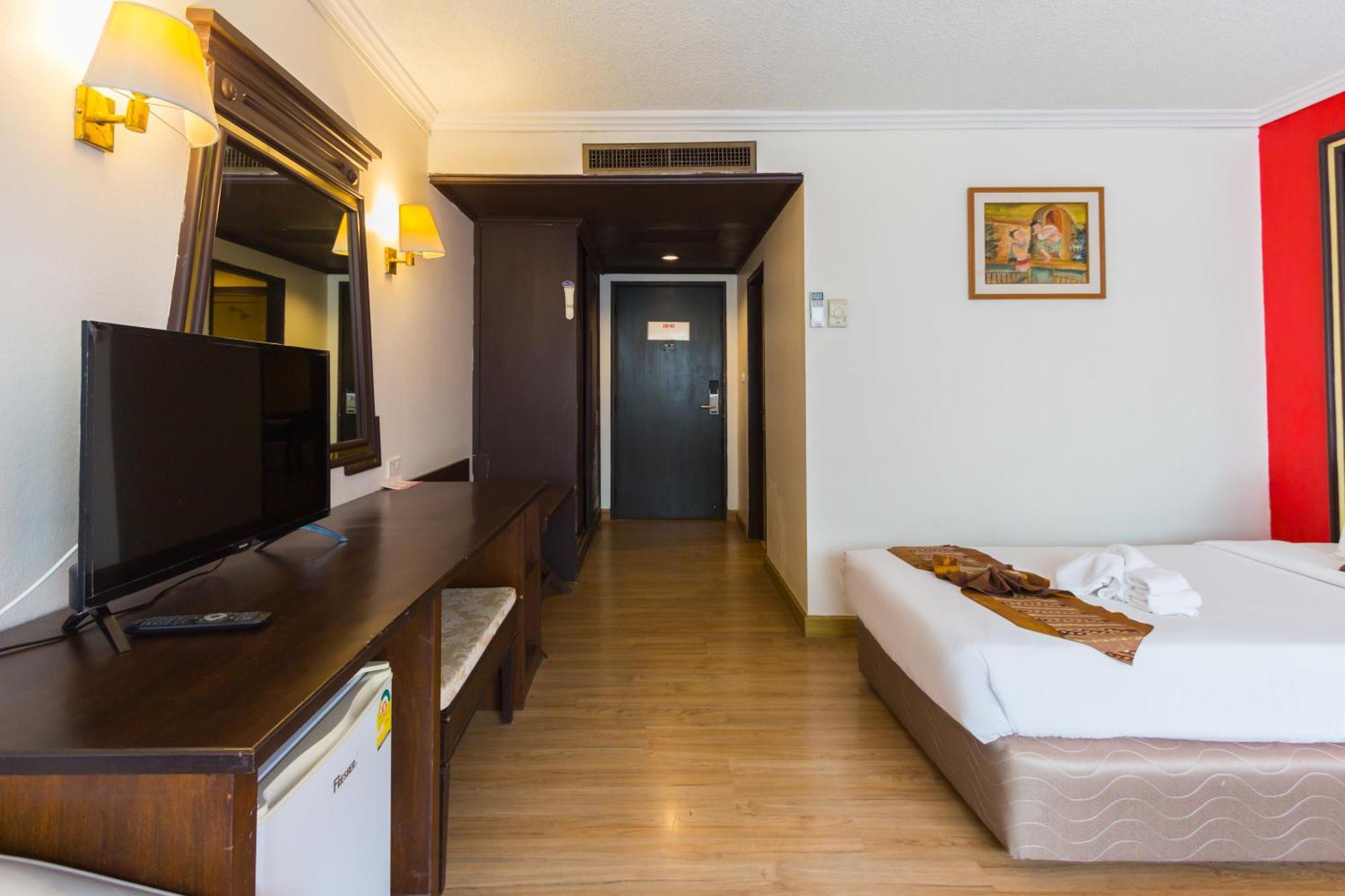 Bp Chiangmai City Hotel Чиангмай Екстериор снимка