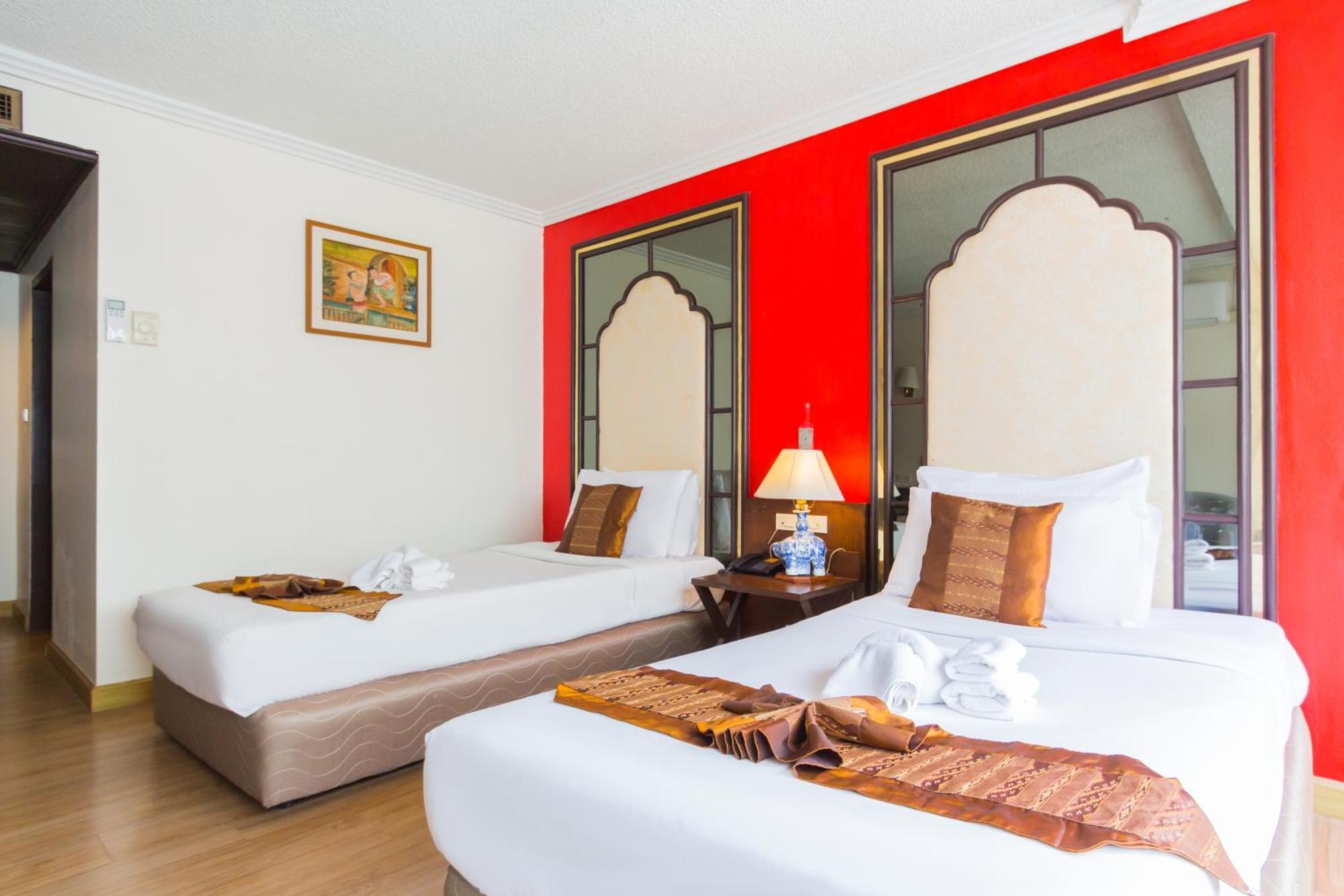 Bp Chiangmai City Hotel Чиангмай Екстериор снимка