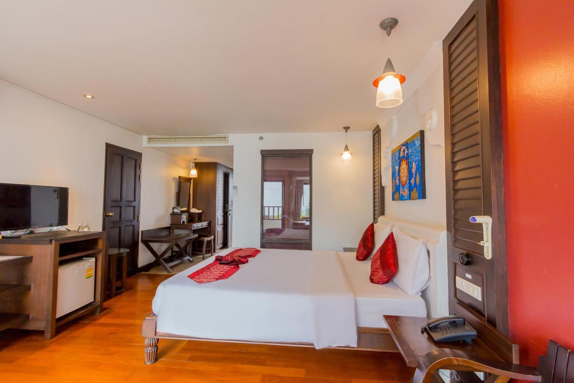 Bp Chiangmai City Hotel Чиангмай Екстериор снимка