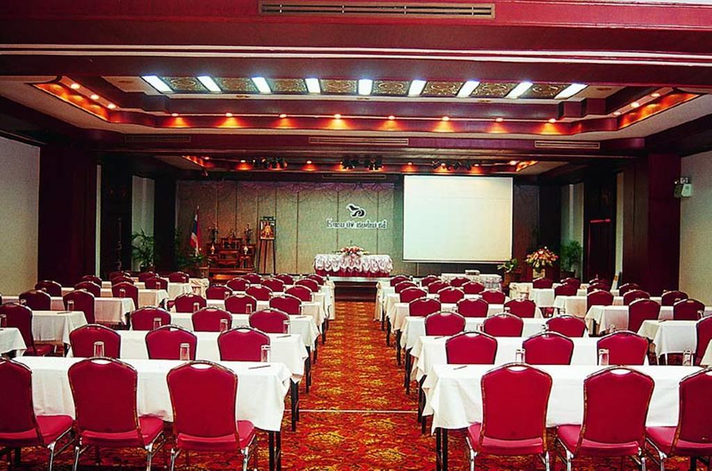 Bp Chiangmai City Hotel Чиангмай Екстериор снимка